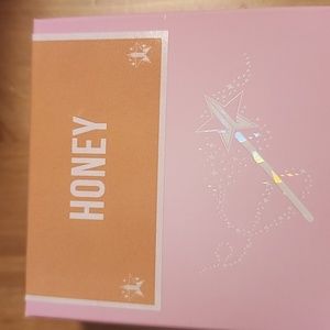 Luminous setting powder